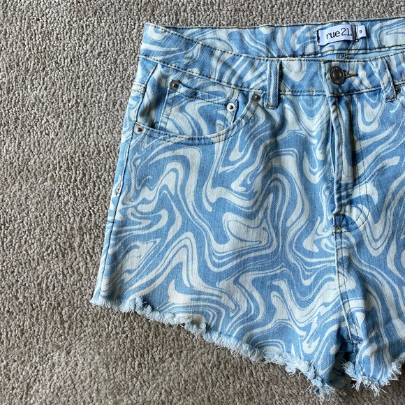 Rue 21 Blue Marble Swirl Cut-offs Shorts - Picture 2 of 6